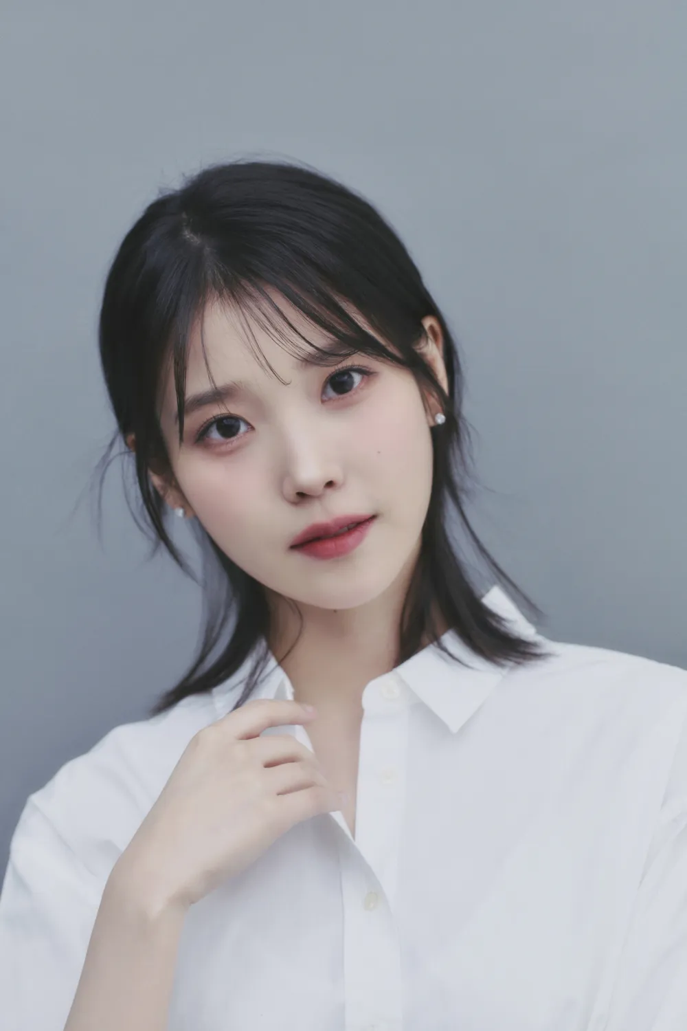 IU